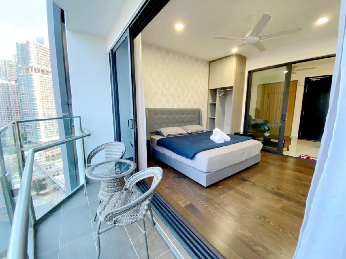 Almas Suites Puteri Harbour Nusajaya  Exteriör bild