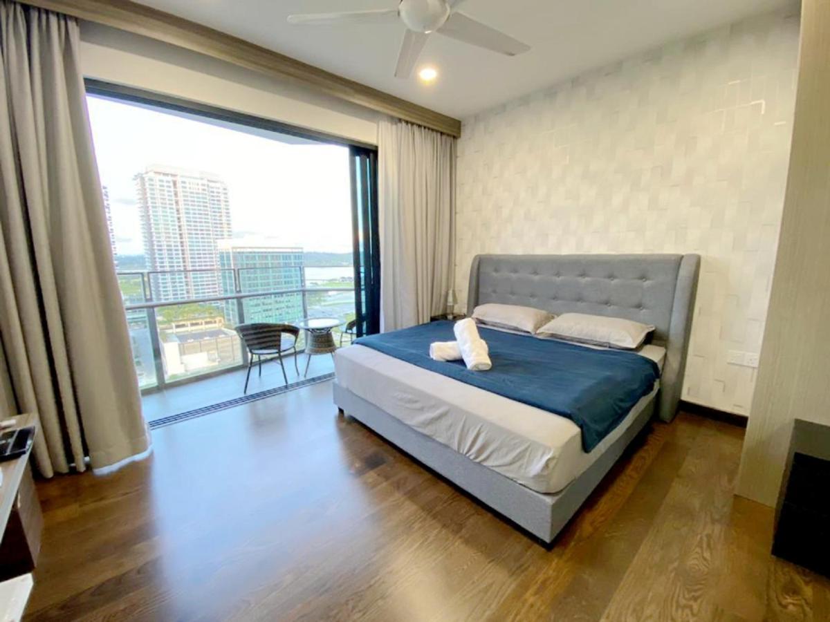 Almas Suites Puteri Harbour Nusajaya  Exteriör bild