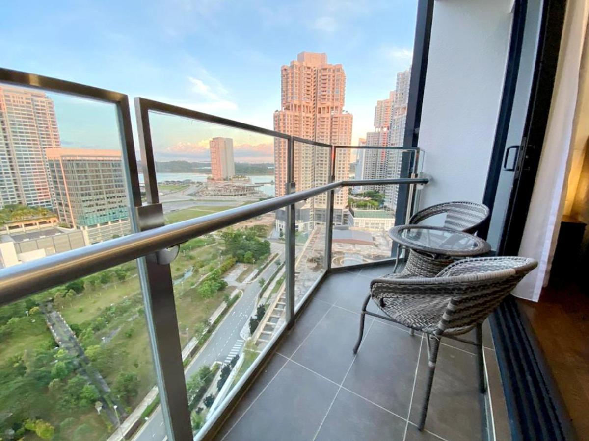 Almas Suites Puteri Harbour Nusajaya  Exteriör bild