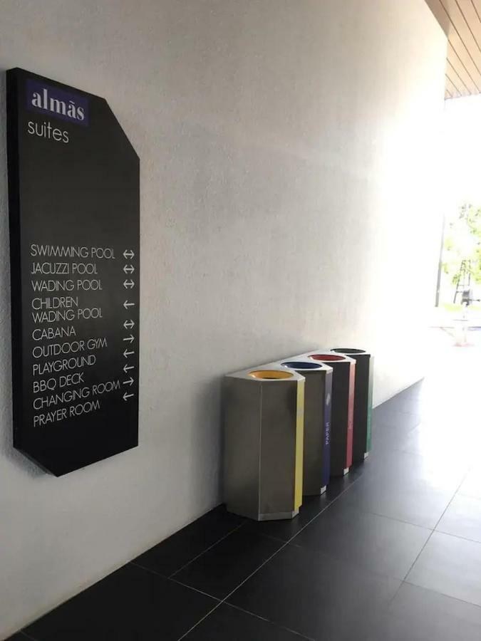 Almas Suites Puteri Harbour Nusajaya  Exteriör bild